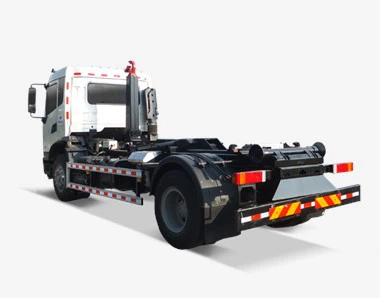 Chiqindilarni olib ketuvchi yuk mashinasi (transfer turi)